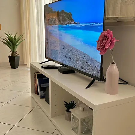 Mira Apartment *