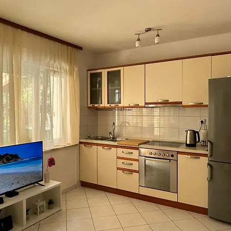 Mira Apartment